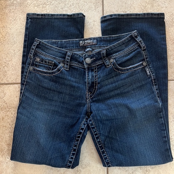 Silver Jeans - Picture 2 of 5